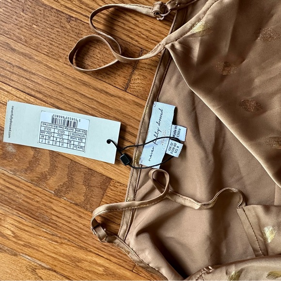 Gold Mya Dress With Gold Fleck - Picture 4 of 4